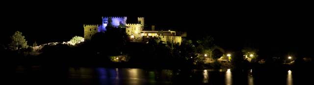 Se vende insula con castillo en Ávila