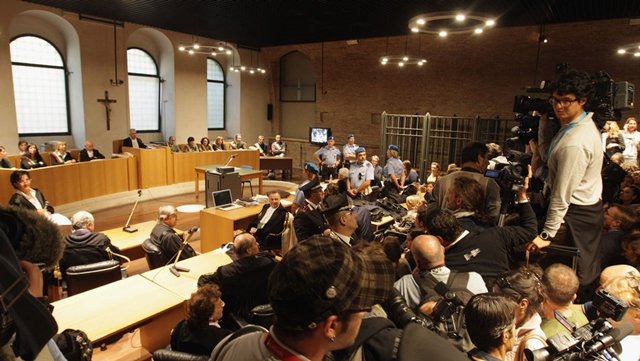 Izquierda Unida y los Procuradores de Ávila coinciden en su critica a la reforma del PP