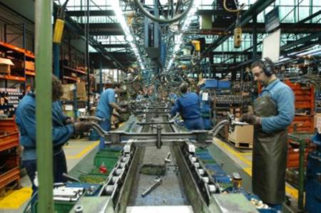 Izquierda Unida de Ávila exige la inmediata reincorporación de los trabajadores de Nissan