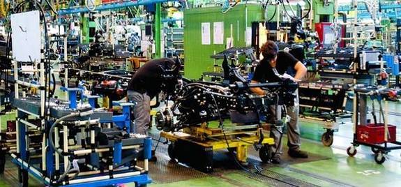 IU confirma su apoyo a la Plataforma Nissan+17