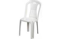 IU reclama un informe sobre la compra de sillas para la celebración de una misa