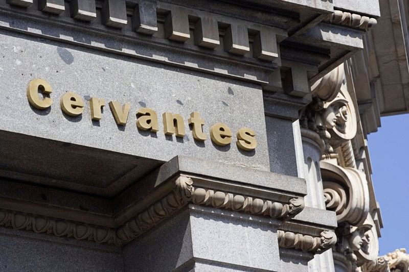 Albares promueve el español en la diplomacia internacional