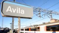 Dos heridos leves en una colisión entre un tren y un camión en el apeadero de Orbita (Ávila)