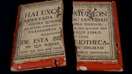 La Junta de Castilla y León restaura 18 documentos de la Biblioteca Histórica de la Universidad de Salamanca