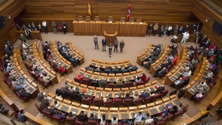 Las Cortes de Castilla y León aprueban por la mínima en transparencia