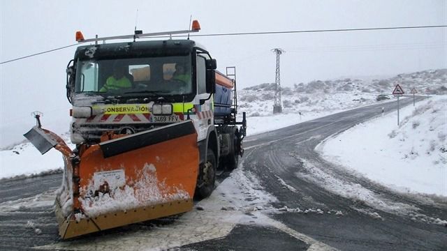 La Diputación de Ávila activa el dispositivo de viabilidad invernal ante la previsión de nevadas