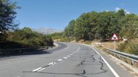 Un muerto en una colisión entre dos motos en Ramacastañas (Ávila)