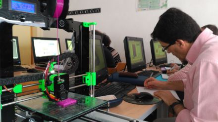Profesores de Castilla y León se forman este curso en técnicas de impresión 3D y de realidad virtual