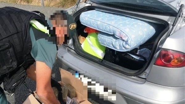 Detenidos por llevar 15 kilos de hachís en el coche en el que viajaba su bebé