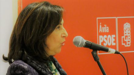 Margarita Robles: "Sólo si el 10N conseguimos un gobierno estable seremos capaces de ganar futuro"