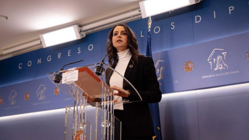 Arrimadas pide a Sánchez una reunión para que 'no dependa de populistas y nacionalistas'