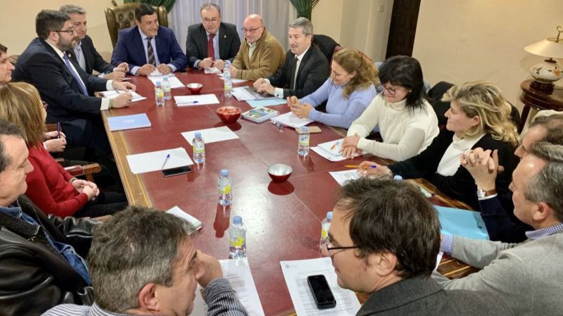 Carlos García anuncia “las medidas que se crean oportunas” si el Gobierno no escucha a la Mesa del Ferrocarril