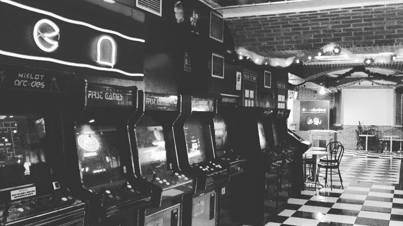 Comecocos - Uno de los locales nocturnos de Ávila que ha promovido este acto de solidaridad contra la epidemia global.