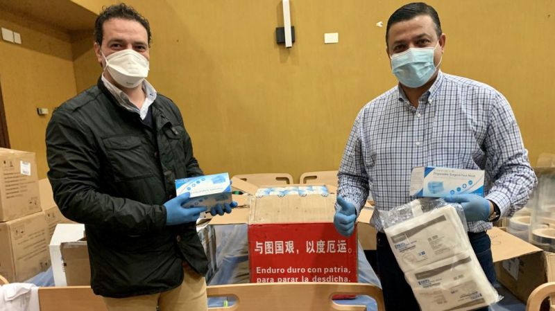 Empresarios chinos donan más de seis mil mascarillas al Centro Residencial Infantas
