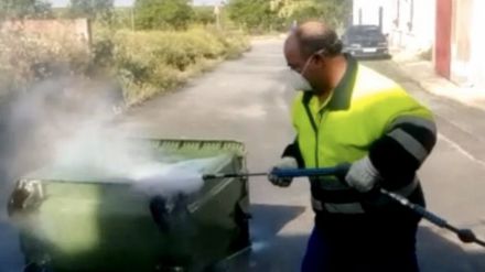 La Diputación pone en marcha un programa de desinfección exhaustiva de contenedores de basura