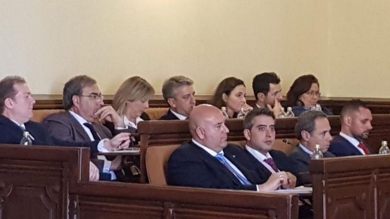 Por Ávila lamenta la 'falta de compromiso y trabajo de la oposición'