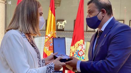 Félix Burgos, Medalla de Plata de la Provincia a título póstumo