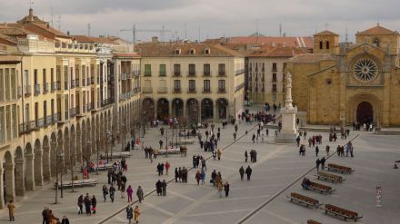 Iniciativas para facilitar el aparcamiento en la zona centro de Ávila durante el periodo navideño