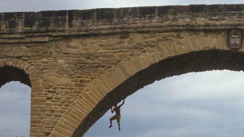 Ávila se convierte en capital mundial de la escalada con la prueba de Red Bull Creepers