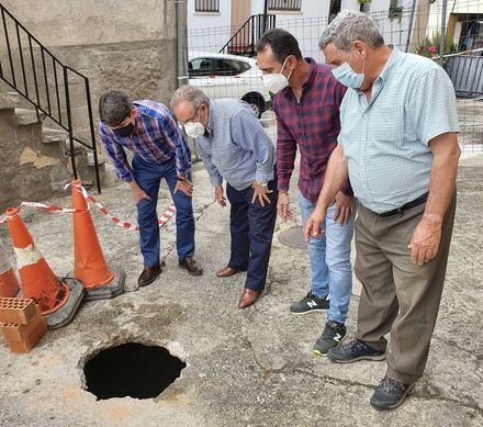 La Diputación de Ávila participa en las obras para evitar el derrumbe de una calle de Santa Cruz del Valle