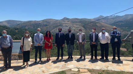 Suárez-Quiñones anuncia un incremento de las ayudas a municipios de espacios naturales en su visita a Gredos
