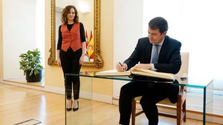 Mañueco se une a Ayuso para denunciar el reparto 'arbitrario' de los fondos europeos