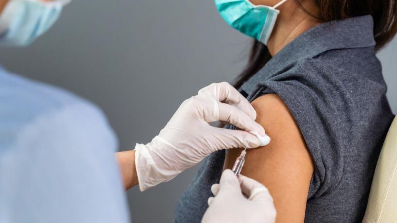CyL: La previsión de vacunas frente a la COVID-19 a recibir esta semana suma más de ciento diez mil unidades