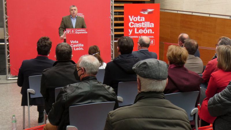 Cerdán asegura desde Ávila que hay que elegir entre un gobierno liderado por Tudanca o por PP y Vox