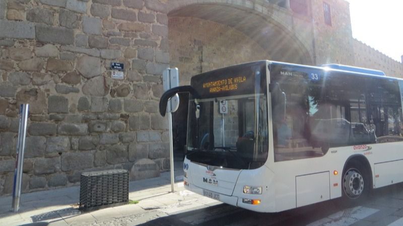 La Junta de Castilla y León aplicará la reducción del 30% en los abonos transporte