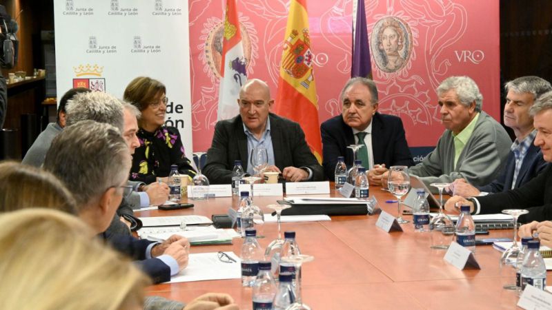 La Junta presenta la Oferta de Empleo Público para 2022 con más de 3.000 plazas