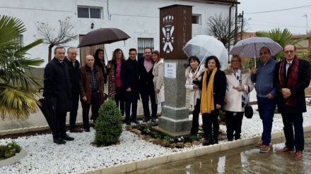 Rasueros estrena escudo y bandera diseñados por la Institución Gran Duque de Alba