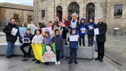 Los niños acercan sus christmas a Santa Teresa