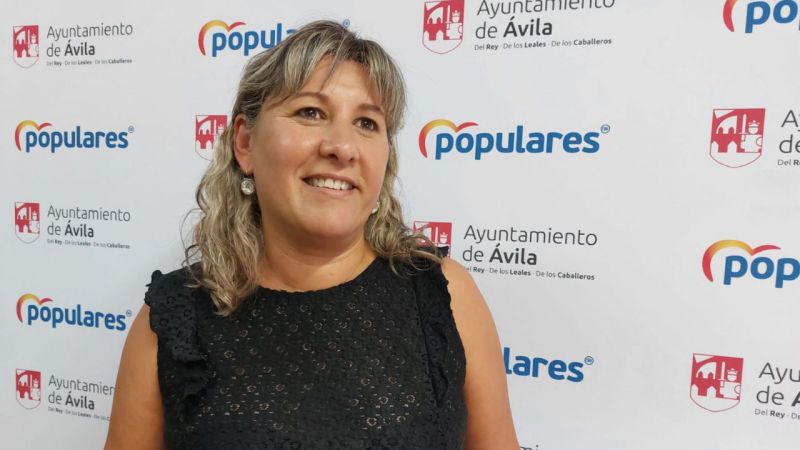 Por Ávila carga contra la 'popular' Inmaculada Pose