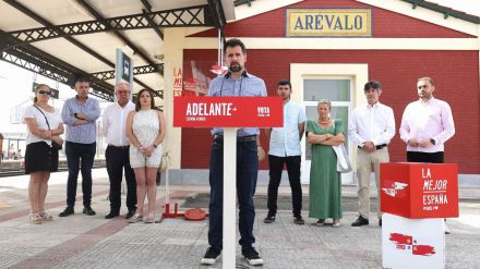 Tudanca en Arévalo: 'No podemos permitirnos un presidente como Feijóo que hace de la mentira su forma de hacer política'