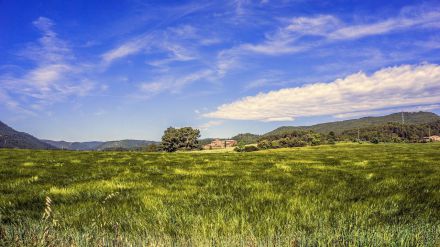 Por Ávila lamenta la "escasa promoción de la Diputación para atraer turismo rural durante el verano"