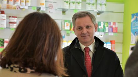 Miñones subraya en Ávila el potencial de las farmacias en el medio rural