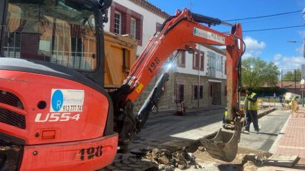 Comienzan los trabajos de reurbanización del entorno de las calles Virgen de las Angustias y San Pedro de Alcántara