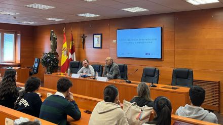 UCAV resalta el uso de la energía nuclear en medicina durante jornada especializada