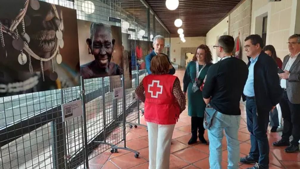 Exposición 'Mujer Masái' llega a Ávila para sensibilizar sobre la cultura africana
