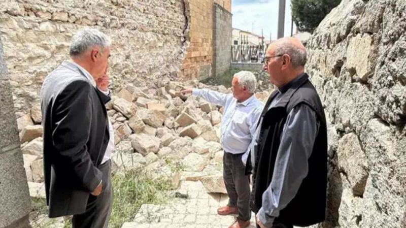 Derrumbe en la iglesia de San Andrés por debilitamiento estructural, aclara Santonja