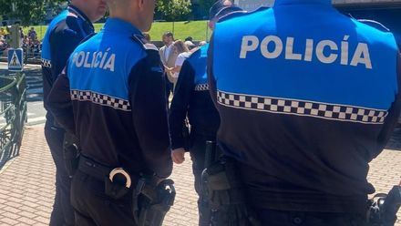 Detenido en Ávila por conducir moto hablando por teléfono y tener órdenes judiciales pendientes
