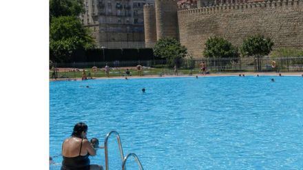 Un hombre de 51 años muere ahogado en piscina de Ávila