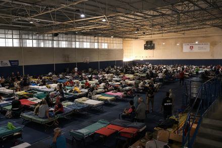 Más de mil evacuados se alojan en la Academia de Policía de Ávila por incendios