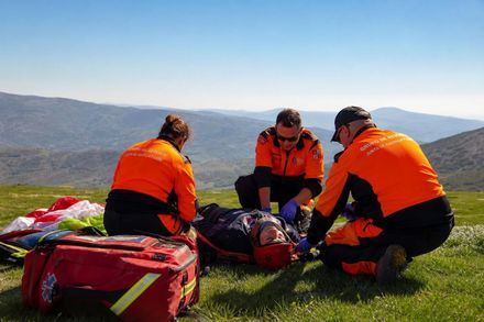 Rescatan a parapentista herido tras aterrizaje en Ávila