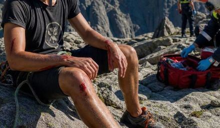 Joven escalador herido por caída de roca en Ávila