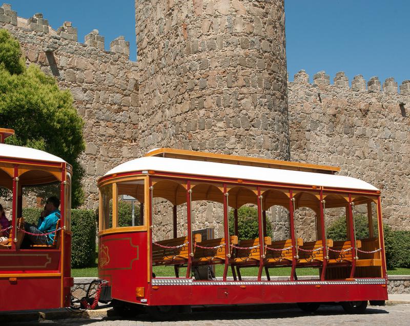 Ayuso solicita al equipo de Gobierno medidas para potenciar el turismo