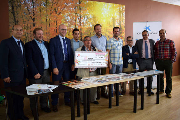La Asociación Juvenil Barrio de Las Hervencias entrega 6.288 euros a PRONISA