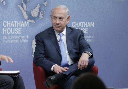 Netanyahu, políticamente, más cerca del arpa que de la guitarra