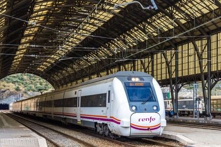 El Abono Único permite más de 1,5 millones de viajes en trenes de Media Distancia y Cercanías