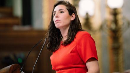 De Meer critica al bipartidismo por perjudicar el futuro de Ávila